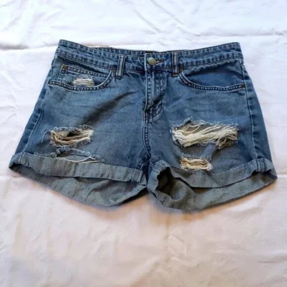 ❤️ Billabong distressed denim Jean Shorts ❤️ - Picture 1 of 3